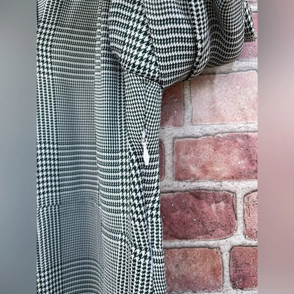 Lewit Houndstooth Deep Green and White Vneck Dress size 2 - Picture 8 of 14
